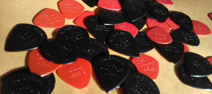 PASSATEMPO PALHETAS DUNLOP GUITARRA