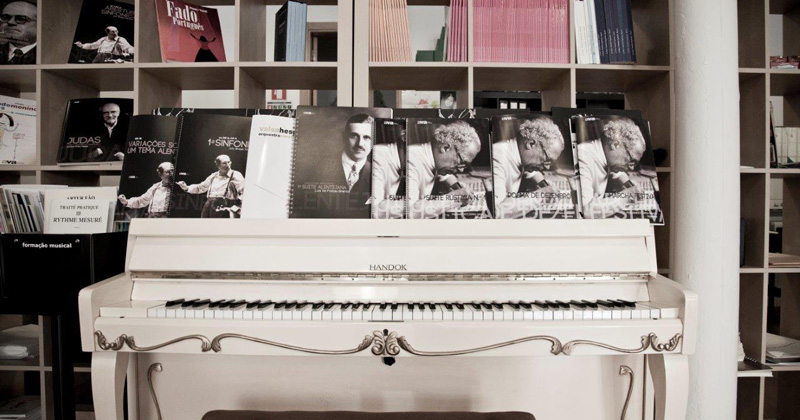 AvA Musical Editions, Loja