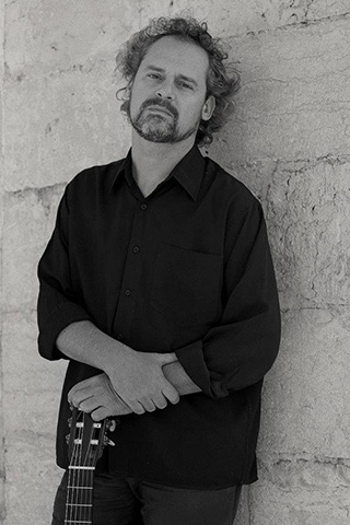 Pedro Jóia, Guitarra