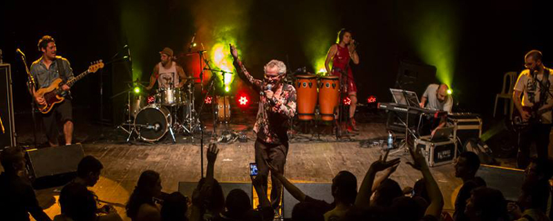 Gero Camilo. Música, poesia e teatro num só corpo.
