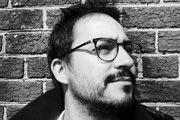 André Carvalho. O contrabaixo numa viagem entre Lisboa e Nova Iorque.