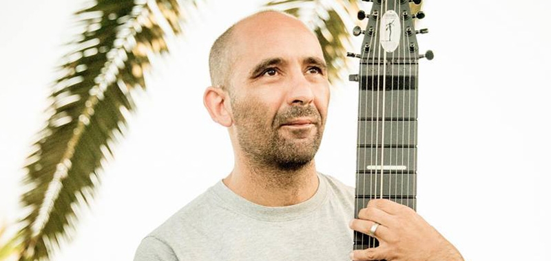 Rodrigo Serrão. A música e o Chapman Stick.