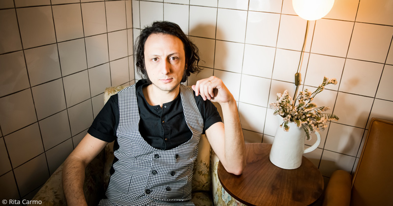 Samuel Úria, Carga ao Ombro, entrevista